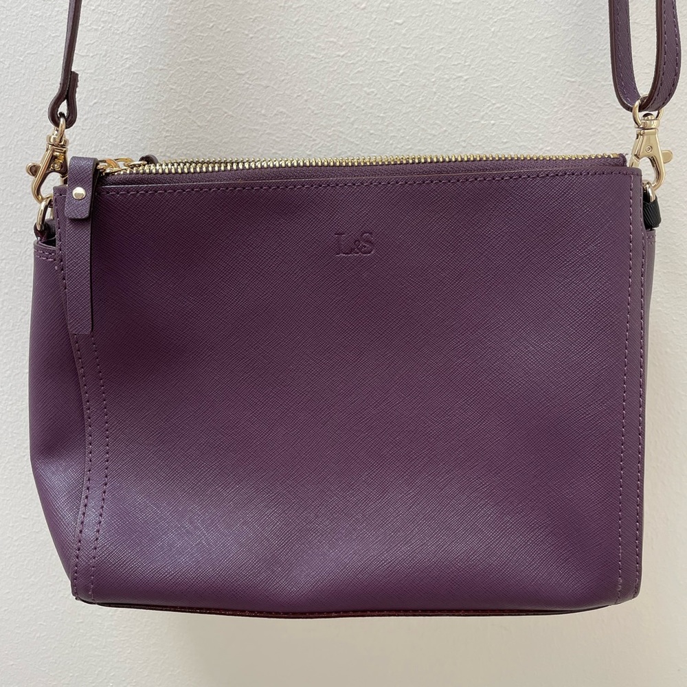 Lo & Sons Pearl Crossbody Bag